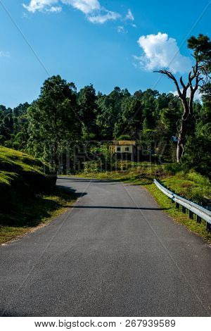 Empty Road In Himalayas - Bageshwar, Uttarakhand, India