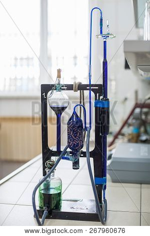 Hempel Device. Stationary Oxygen Gas Analyzer. Laboratory Analysis Equipment. Chemical Laboratory, G