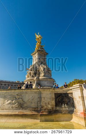 London. November 2018. A View Of The Queeen Victoria Memorial At Buckingham Palace In London.