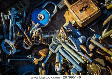 Tel Aviv-jaffa, Israel - 24 November 2017:street Flea Market Of Old Things And Antiques In The Old D