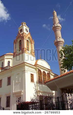 et billede af moskeen i Ayvalik, Tyrkiet