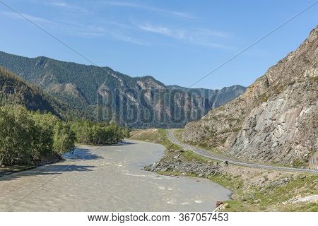 White Mountain River In Altai. Summer View Of Altai, Russia. Altai Republic Is One Of Russia's Ethni