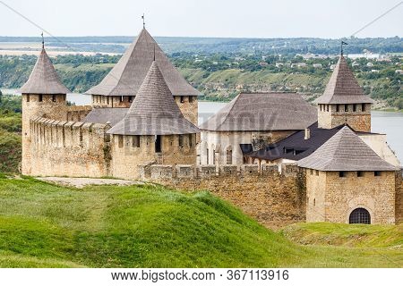 Khotyn Castle - Ancient Fortress On Dniester River