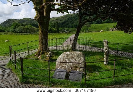 Beddgelert, North Wales, Uk: Jun 3, 2017: A Pair Of Inscribed Slates Mark The Supposed Grave Of Gele