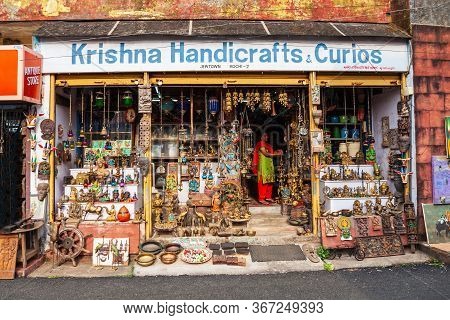 Cochin, India - March 14, 2012: Souvenir Shop At The Market Street In Fort Kochi In Cochin City, Ind