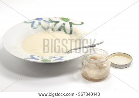 Dish And Container Of Homogenised Food For Food