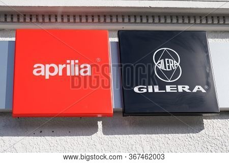 Bordeaux , Aquitaine / France - 11 13 2019 : Aprilia Gilera Italian Motorcycle Company Sign Logo Dea