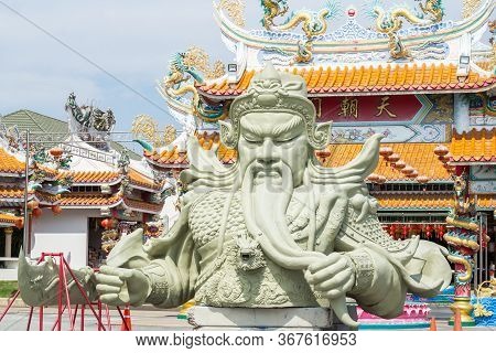 Chonburi, Th - 5 April 2020 : Giant Guan Yu Statue, Kwnao Fighter In The History Of China, Statue Of