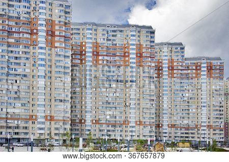Moscow, Russia - May 16, 2020: Construction Of Moscow River Embankment And St. Nicholas Church In Ne
