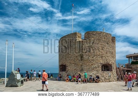 Saint-tropez, France - June 11, 2019 : The 15th Century Portalet Tower Stands At The Beginning Of Th