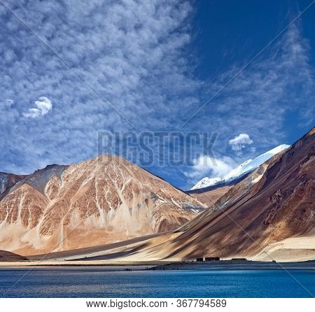 Pangong Lake In Ladakh, Jammu And Kashmir, India. Pangong Tso Is An Endorheic Lake In The Indian Him