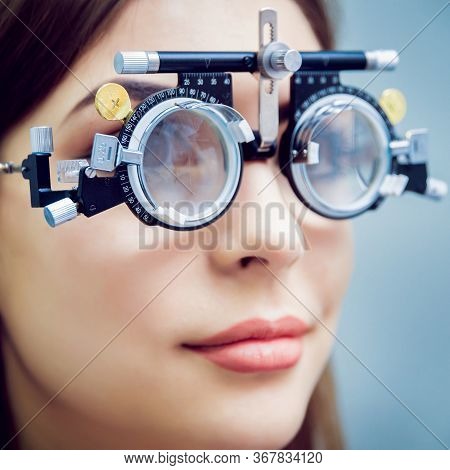 Consultation With An Ophthalmologist. Medical Equipment. Coreometry.