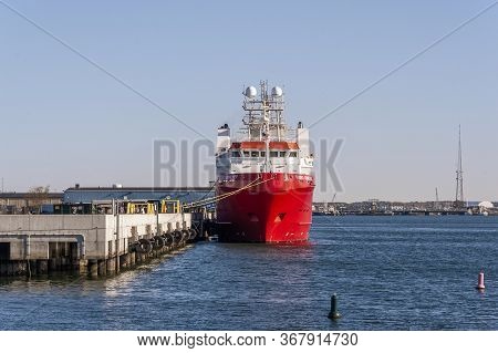 New Bedford, Massachusetts, Usa - May 13, 2020: Brightly Colored Hull Of Docked Research Vessel Fugr