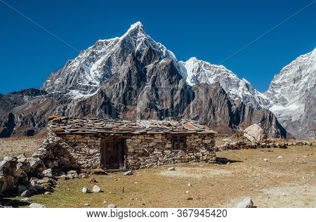 Picturesque View Authentic Tibetan Habitation And Stone Fence In The Khumbu Region In Nepal With Maj