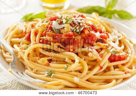 Hjemmelavet Bucatini Amatriciana Pasta