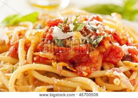 Hjemmelavet Bucatini Amatriciana Pasta