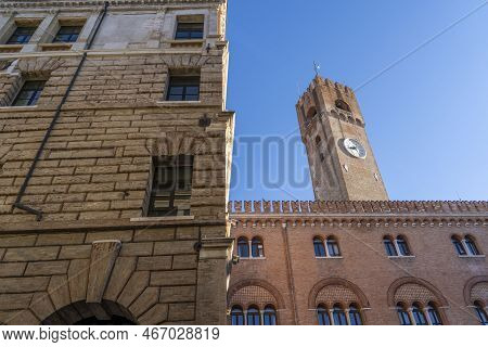 Beautfiful Piazza Dei Signori Is The Palazzo Dei Trecento. Watch Tower In The City Center Of Treviso