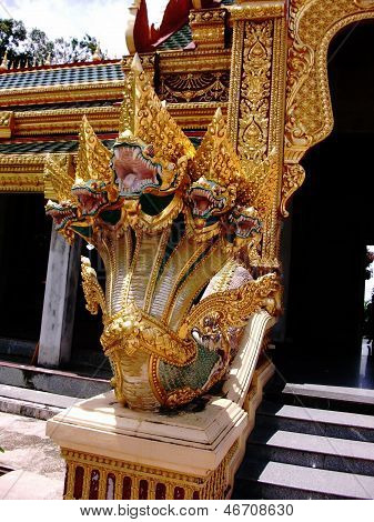 Dragon statue in  Pha Nam Yoi temple
