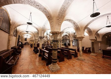 Bari, Italy - Jule 19, 2022: Interior Of Basilica Di San Nicola ( Saint Nicholas). St. Nicholas' Tom
