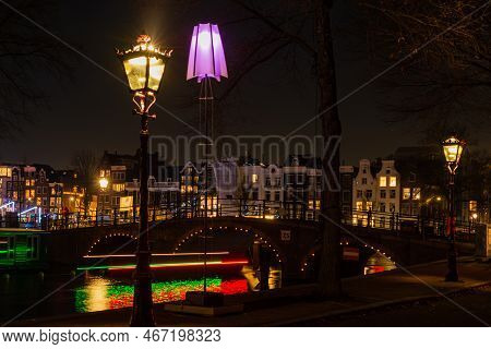 12  Decembar 2022, Amsterdam, Netherlands,  View On Amsterdam During The Light Festival In The Nethe
