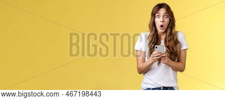 Shocked Impressed Speechless Girl Say Wow Curly Hairstyle Stare Camera Astonished Hold Smartphone Re
