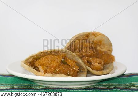 Mexican Gorditas De Migajas With Pork Rinds And Chile