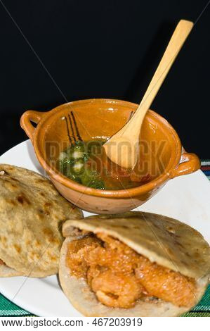 Mexican Gorditas De Migajas With Pork Rinds And Chile