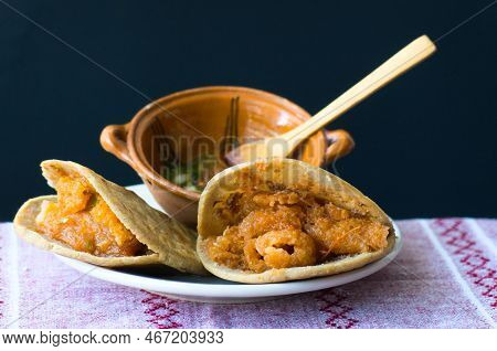 Mexican Gorditas De Migajas With Pork Rinds And Chile