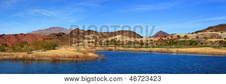 Panoraamanäkymät kauniilla asuinalueella lähellä Lake Mead nevada
