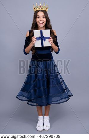 Cute Teenager Child Girl Congratulate With Valentines Day, Giving Romantic Gift Box. Present, Greeti