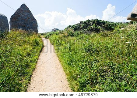 Venkovská krajina na pobřeží Atlantiku v Bretani