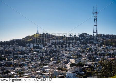 San Francisco, United States - February 10 2020 : Typical And Idyllic City View And Street Plan As A