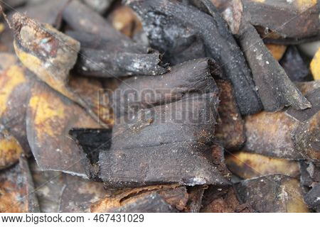 Pieces Of Dried Banana Peels, Used For Plant Fertilizer.