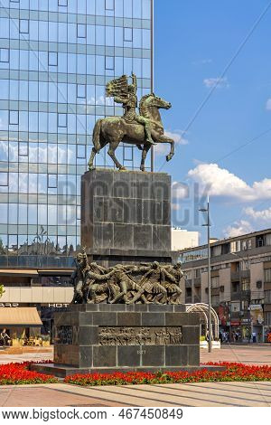 Nis, Serbia - August 04, 2022: Horse Rider With Flag Liberators Of Nis Monument At King Milan Square