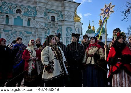 Kyiv, Ukraine - December 25, 2021: St. Sophia Cathedral. Participants Traditional Christmas Of Verte