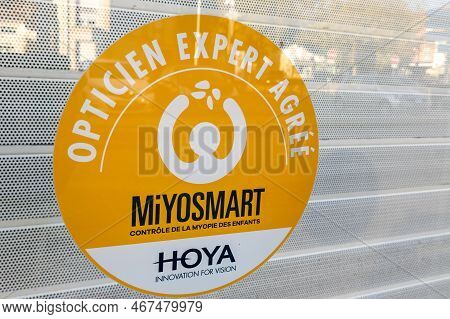 Bordeaux , Aquitaine France - 12 15 2022 : Hoya Miyosmart Sign Logo And Text Brand Facade Of Hoya Co