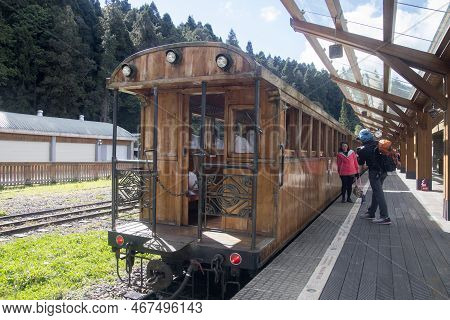Alishan, Taiwan- 7 Dec, 2022: Alishan Wooden Train Stop At Alishan Station In Alishan National Sceni
