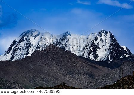 Bogda Peak Snow Mountain In Summer - Tianchi Scenic Spot In Tianshan Mountains, Xinjiang, China