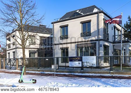 Latvia, Riga, December, 2022: New Modern Two-storey Cottages For Sale In The Mezaparks District, Rig