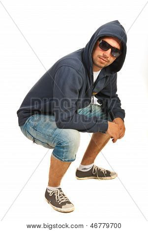 Mann In Hip-Hop-Haltung