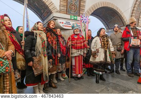 Kyiv Residents Sing Christmas Carols In A Metro Station