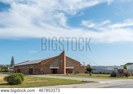 Struisbaai, South Africa - Sep 21, 2022: A Street Scene, With The Dutch Reformed Church Suidpunt, In