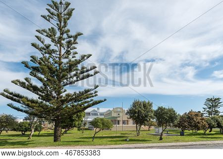 Struisbaai, South Africa - Sep 21, 2022: Street Scene, With A Municipality Bulding, In Struisbaai, I