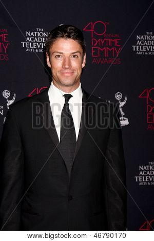 LOS ANGELES - JUN 14: James Scott uczęszcza 2013 Daytime Emmy Creative Bonaventure Hotel