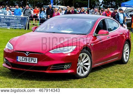 Bath, Uk, June 19, 2022: A 2019 Tesla Model S 100d, Reg No: Lc19 Epu At The Bath Festival Of Motorin