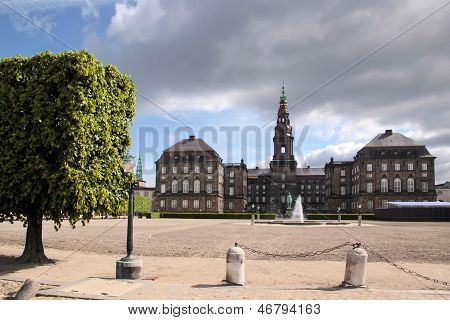 Christiansborg Schloss mit Innenhof