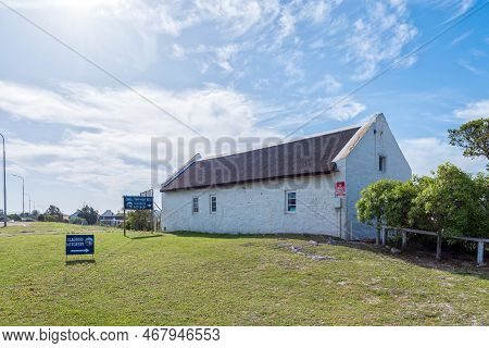 Struisbaai, South Africa - Sep 21, 2022: Street Scene, With The Small Town Meat Deli, In Struisbaai,