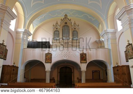 Gradec, Croatia - March 10, 2012: Choir And Organ In The Parish Church Of Wounded Jesus In Gradec, C
