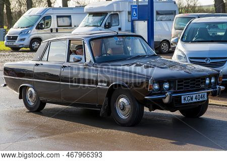 Shepton Mallet, Uk, February 08, 2020: A 1971 Rover 3500 P6, Reg No: Kgw 404k At The Great Western C