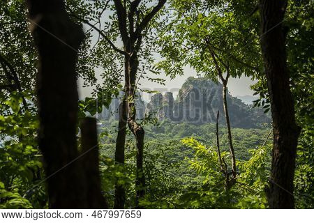 Thailand Ratchaburi Wat Khao Ngu Cave